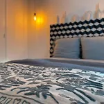Villa Avec Piscine Privee - *